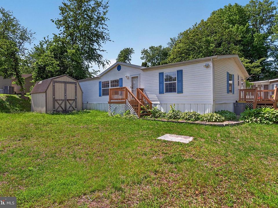 1st image of 271 Janet Dr
