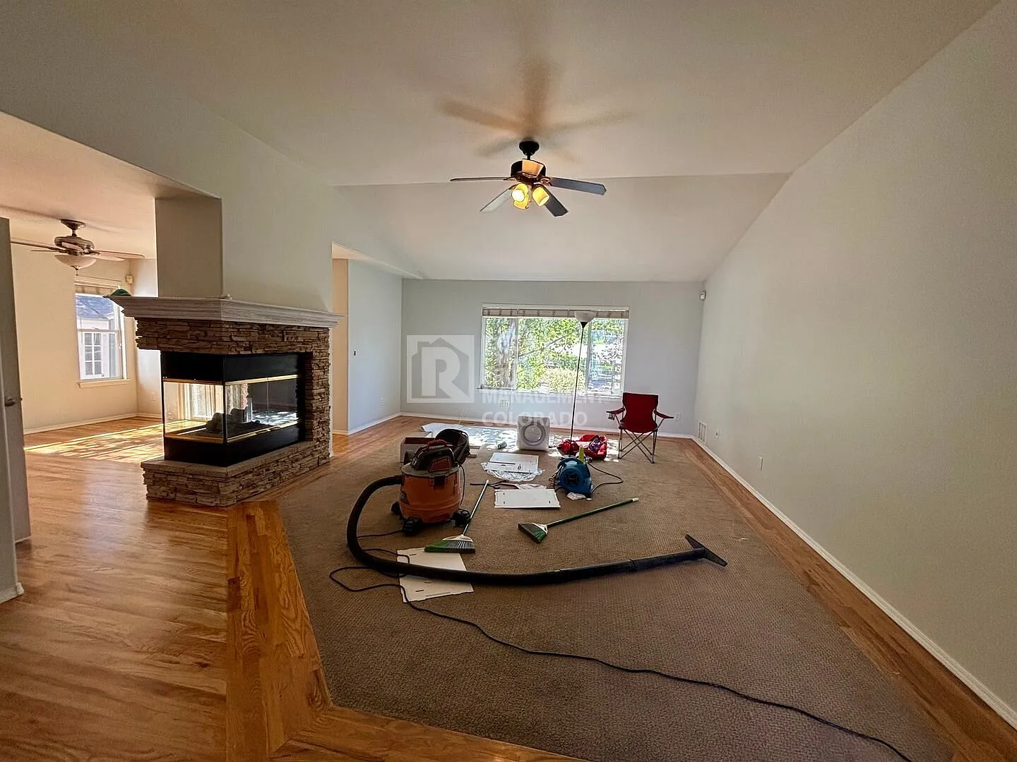 Spacious Corner-Lot Home with RV Garage & Fully Furnished Movie Theater — Photo 4