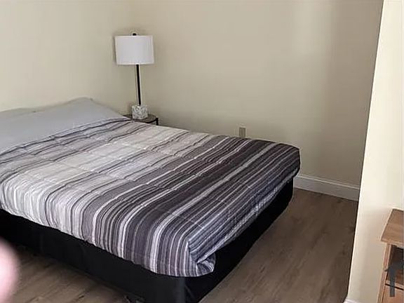 3rd image of 469 Main St #3