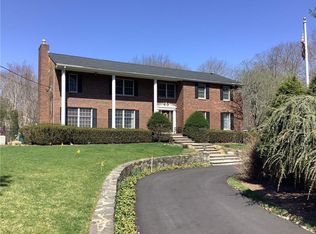 360 Kent Dr, East Greenwich, RI 02818
