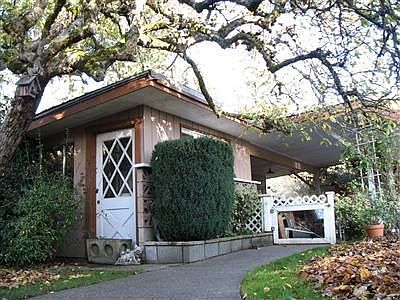 2nd image of 2605 Marine Dr