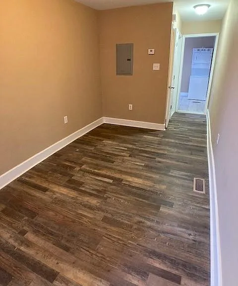1950 Clarence St #2 — Photo 18