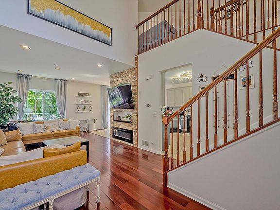 4th image of 6051 Canterbury Ln