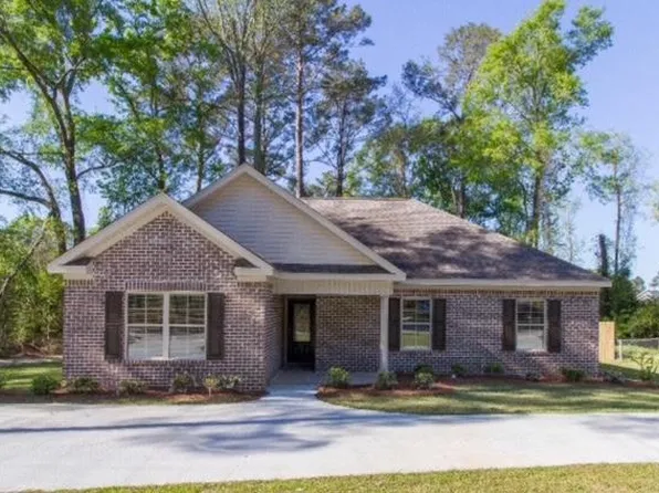 105 Blazer Dr, Kinsey, AL 36303