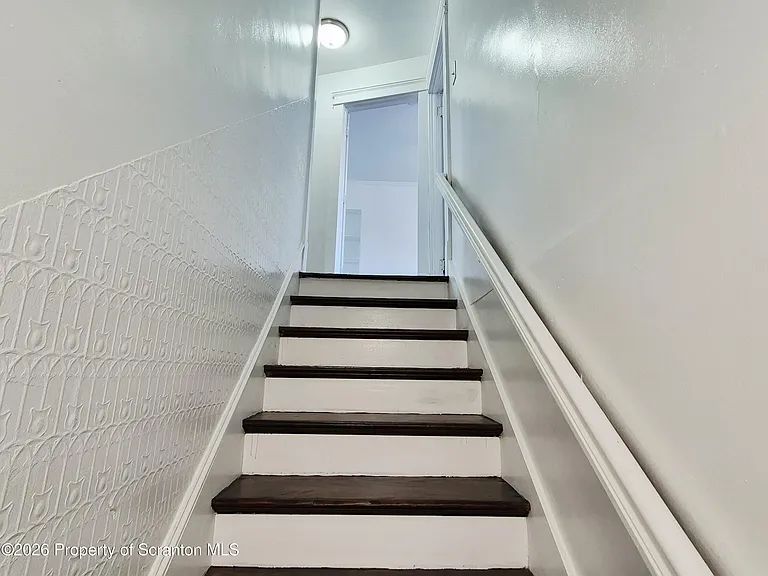 215 Taft St #2 — Photo 11