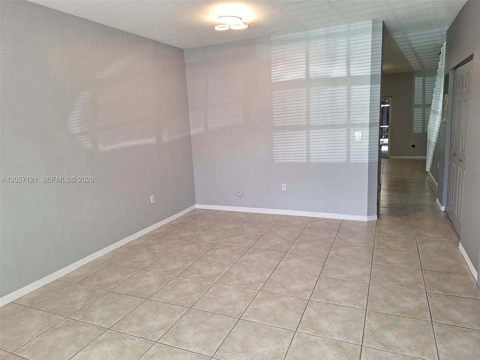 Las Brisas At Doral Condo — Photo 3