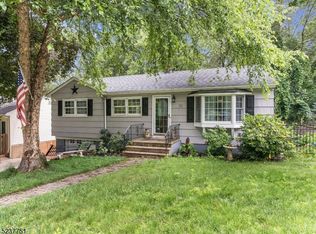 30 Channing Dr, Ringwood, NJ 07456