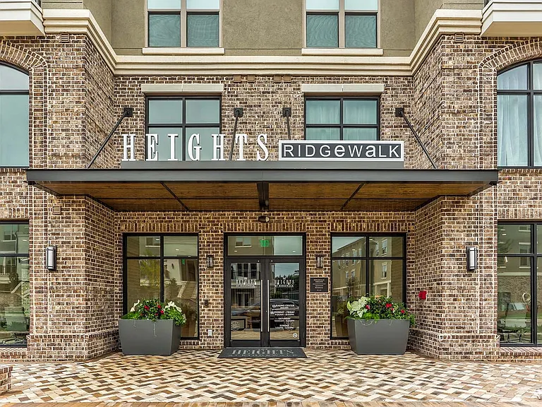 The Heights at Ridgewalk Townhomes & Apartments — Photo 2