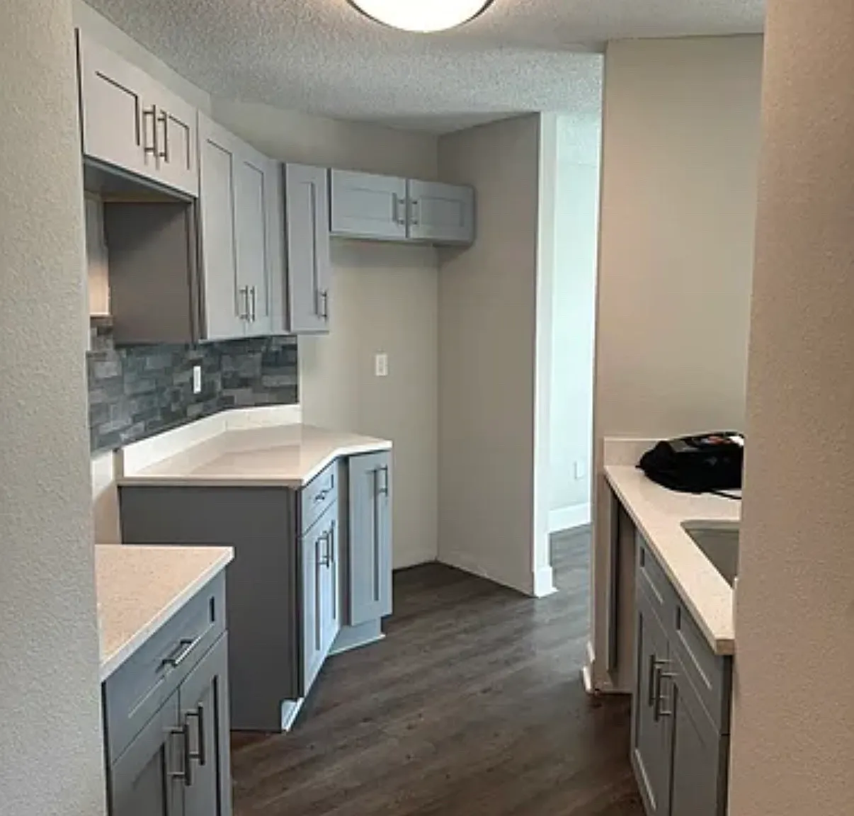 2 bed, 900 sqft, $1,600 — Photo 2