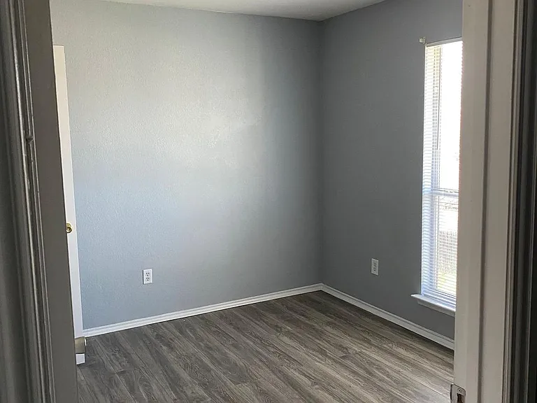 Room1
