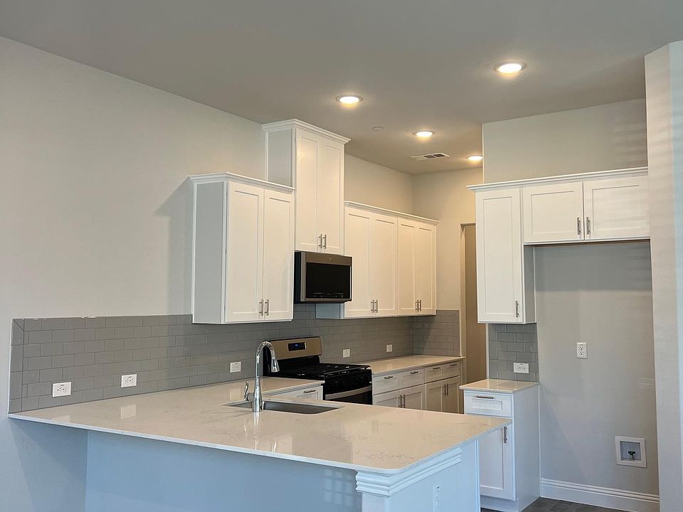 1st image of 6106 Blythe Dr