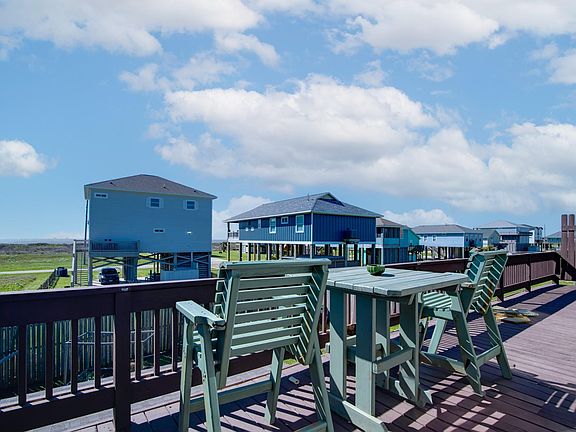 4th image of 140 Ocean View Dr