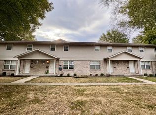108 N 11th St #108, Mattoon, IL 61938