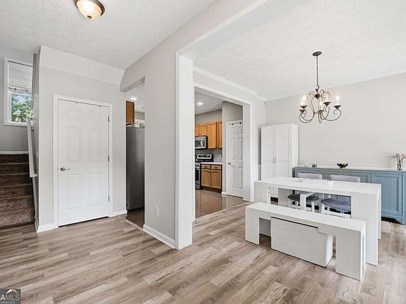 5th image of 406 Cobalt Valley Ln