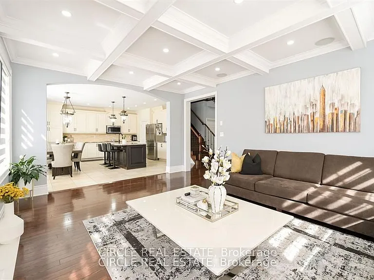 2 Learmont Ave — Photo 11
