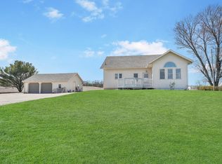 22053 Acorn Rd, Elgin, IA 52141