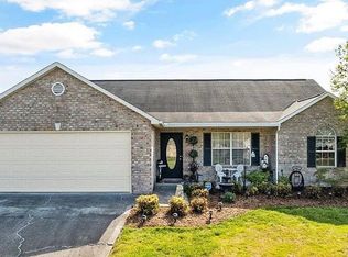 529 Pebble Creek Rd, Knoxville, TN 37918