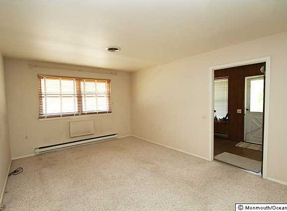 5th image of 9 Lafayette Drive #A