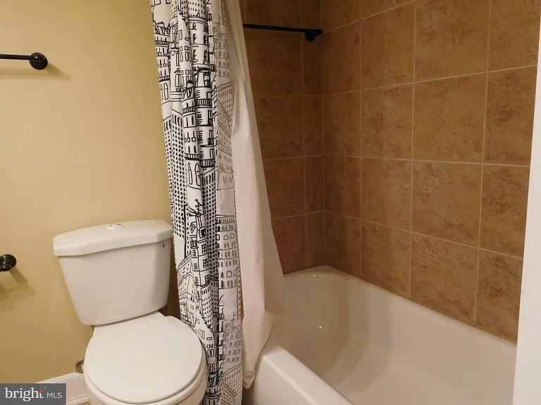 1318 W St NW #1 — Photo 22