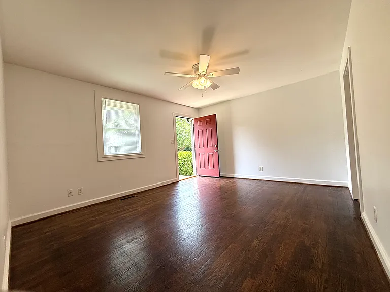2615 Albion St — Photo 3