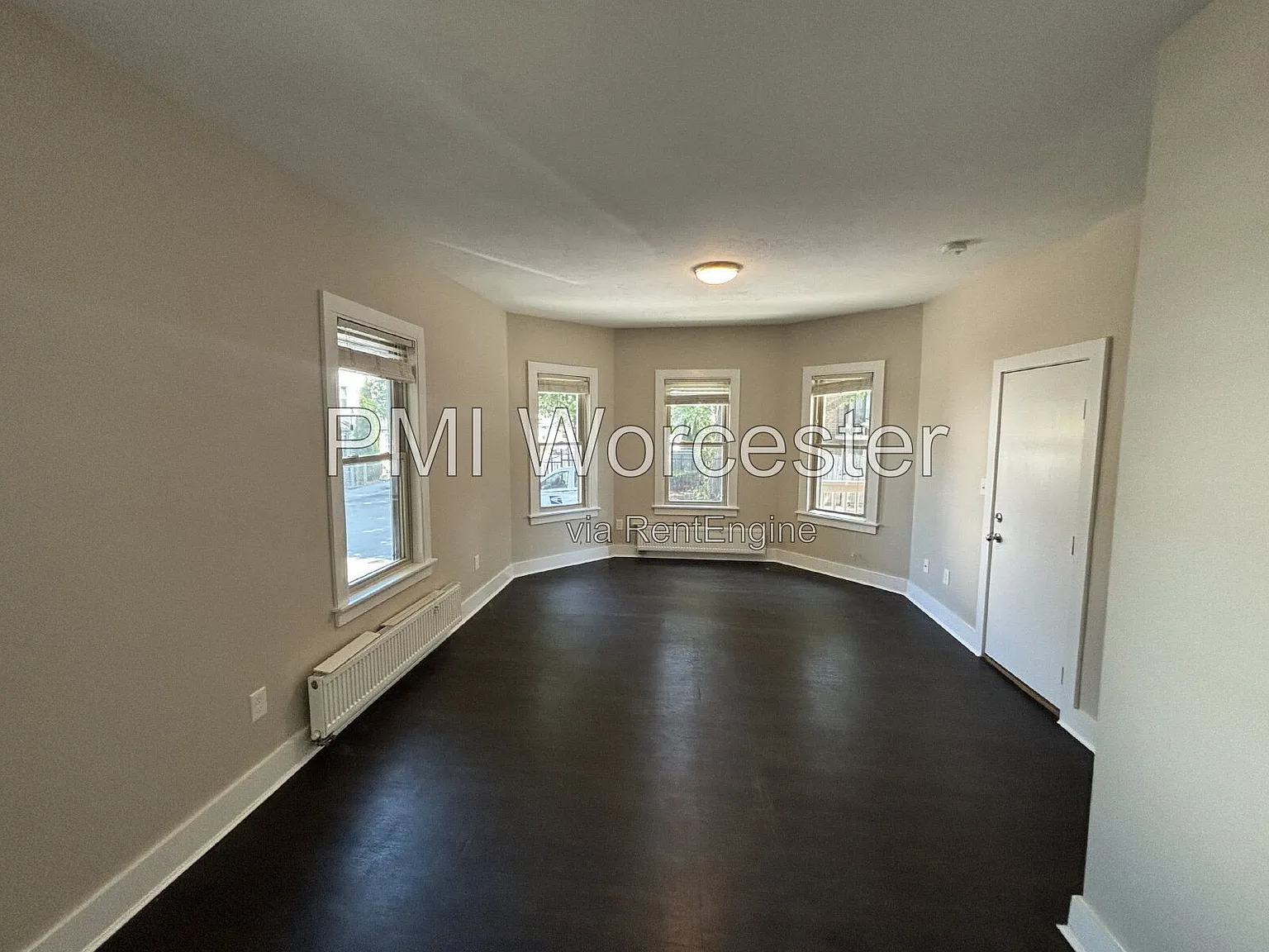 3 bed, 2.0 bath, $2,290 — Photo 2