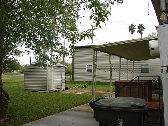 3rd image of 1217 W Palmera Dr
