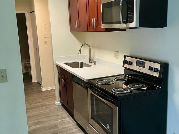 4th image of 310 12th Ave E Unit 107