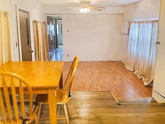 3rd image of 1346 Newport Ave #B17