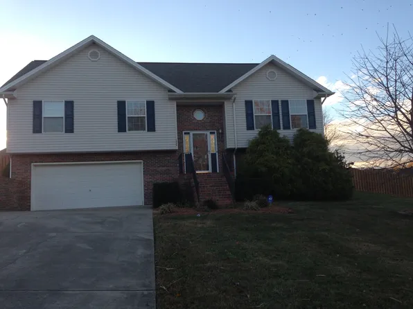 2906 Muskett Dr, Johnson City, TN 37604