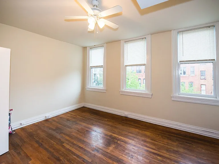 1706 Bolton St — Photo 4