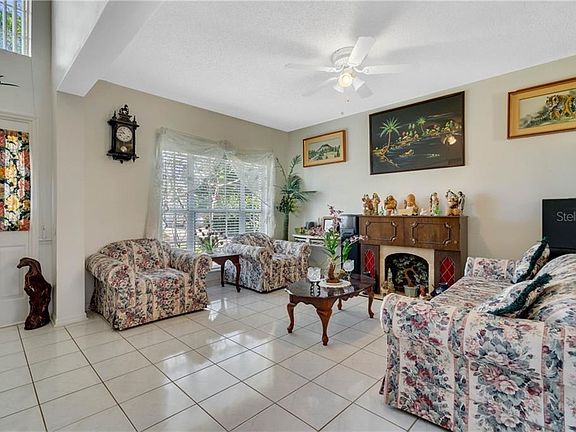 3rd image of 10528 Cherry Oak Cir
