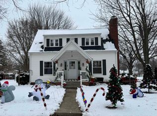 300 Brady St, Chesaning, MI 48616