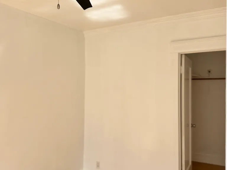 1340 Tamarind Ave — Photo 17