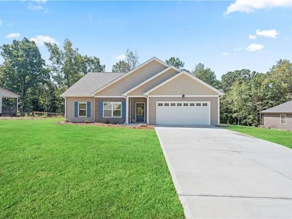 196 Talon Dr SE, Rydal, GA 30171
