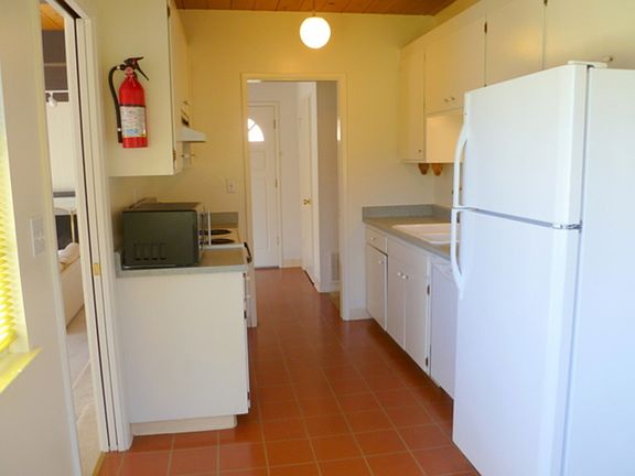 4th image of 92 Elizabeth Way