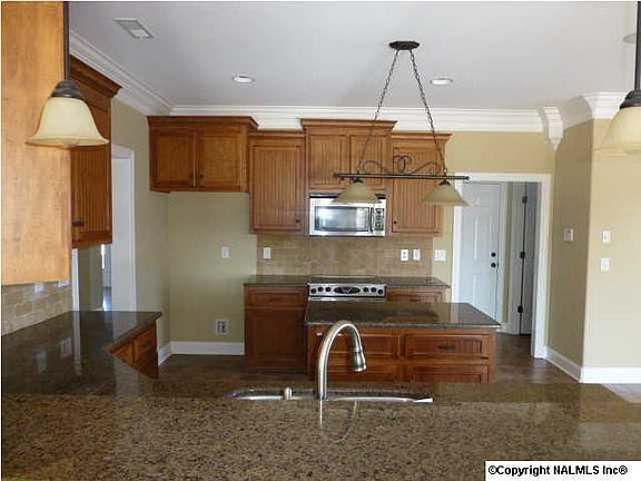4th image of 7540 Parktrace Ln SE
