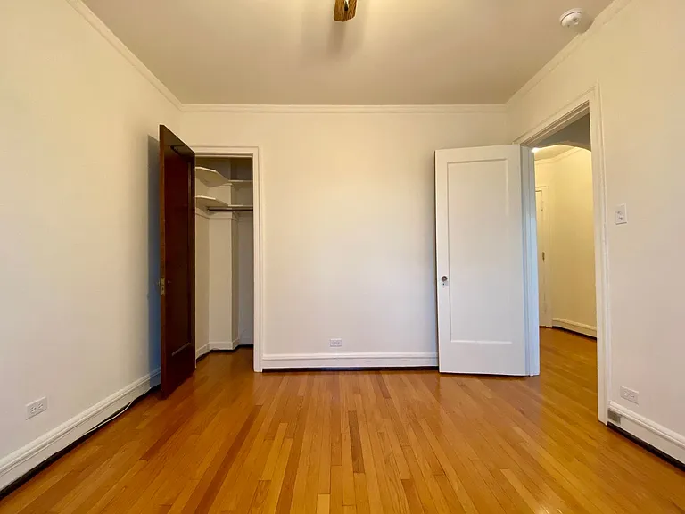 4233-39 N Hermitage Ave — Photo 12