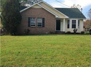 1060 Princeton Ct, Clarksville, TN 37042