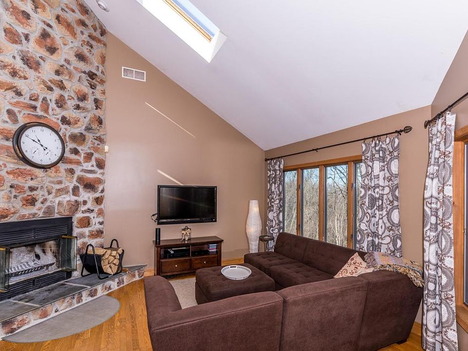 1st image of 21 Clayton Cir