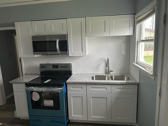 2nd image of 1743-1745 W 5th St