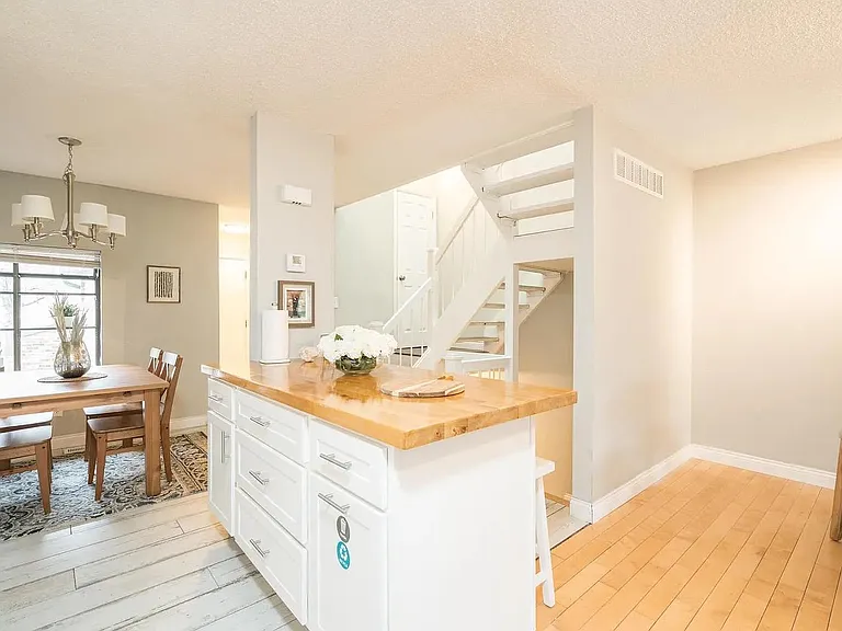 2028 Falling Brook Dr — Photo 12