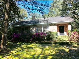 3712 Old Shell Rd, Mobile, AL 36608