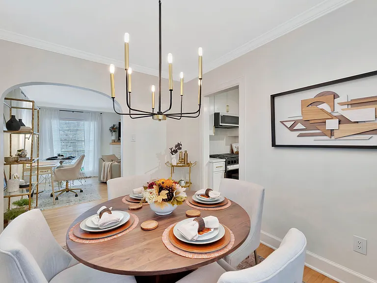 427 N Battin Ave — Photo 34