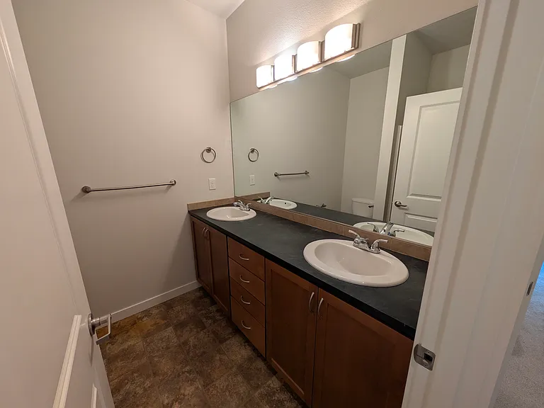2203 NW Moraine Pl — Photo 12