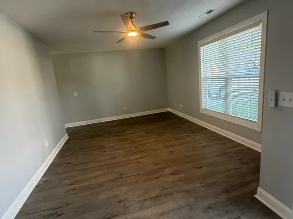 920 Heath St, Greenville, NC 27858