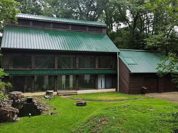 4th image of 100 N Park Dr