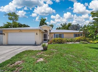 1212 SE 15th St, Cape Coral, FL 33990
