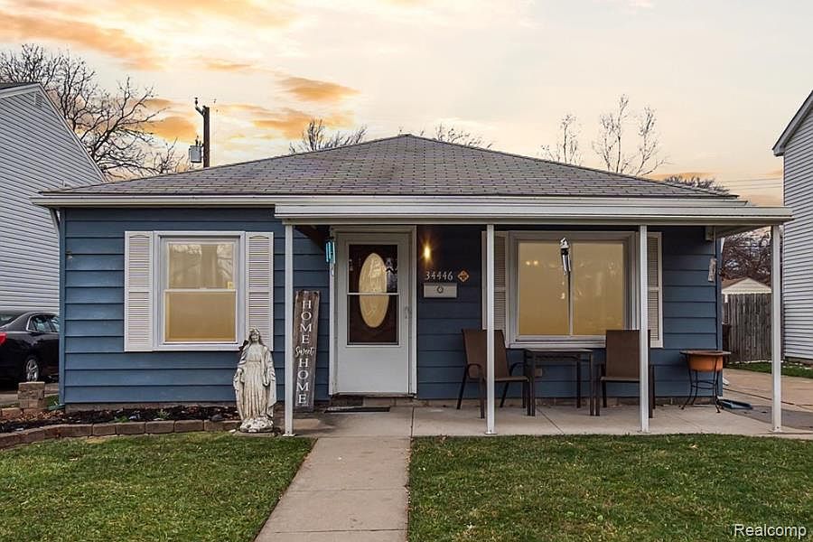 1st image of 34446 Stellwagen St