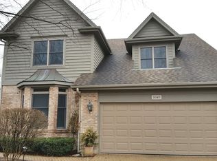1049 Crestwood Cir, Saint Charles, IL 60175
