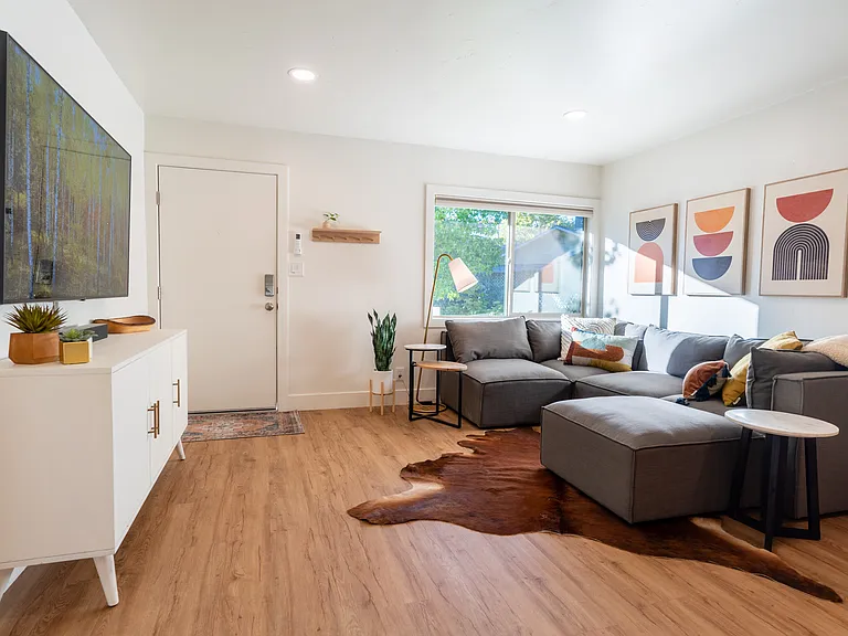 1126 Gold St #2 — Photo 8